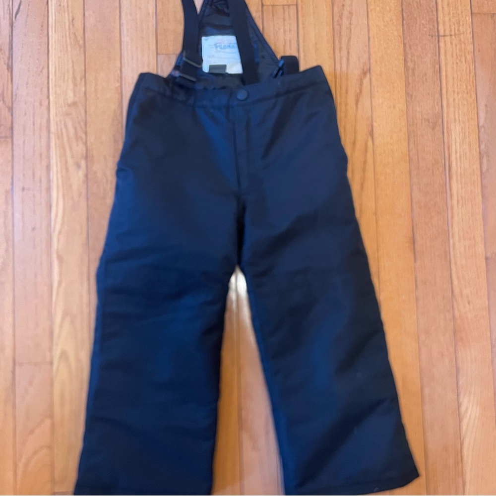 Obermeyer Kids size 4 Black Snow Pants